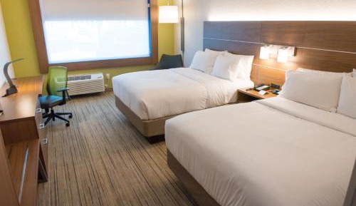 Standard Room with Two Queen Beds