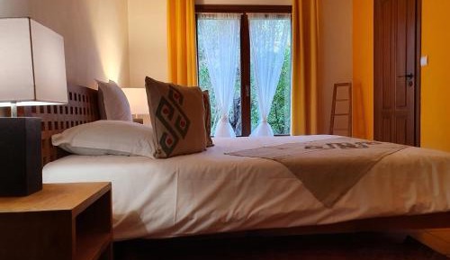 Three-Bedroom Villa with 2 Bath Rooms - Garden Side