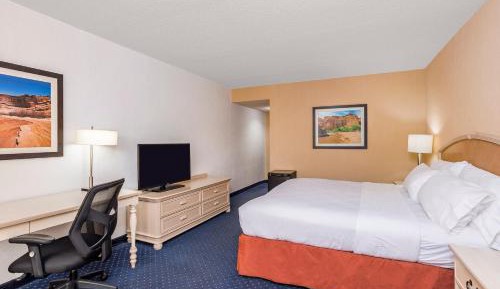 Standard King Room