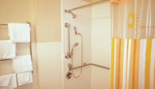 Double Room with Two Double Beds - Disability Access