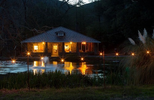 Clear Lake Hotel | Bed & Barrel at Stonehouse Cellars