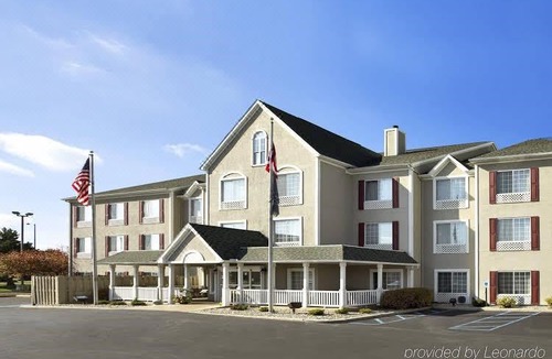 Maumee Hotel | Country Inn & Suites by Radisson, Toledo, Oh