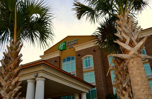 North Charleston Hotel | Holiday Inn Express and Suites North Charleston, an Ihg Hotel