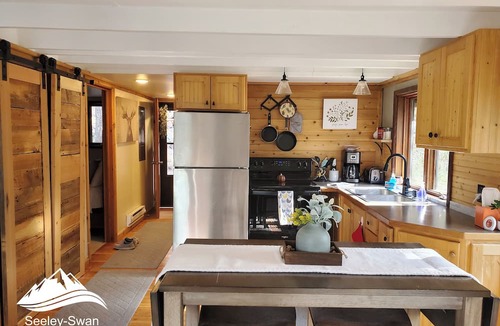 Seeley Lake Cabin | Das BârenHaus is a Charming 2-bedroom A-frame cabin in lovely Seeley Lake