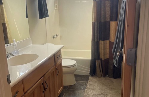 New River House | Cozy 1-bedroom house in charming New River with AC