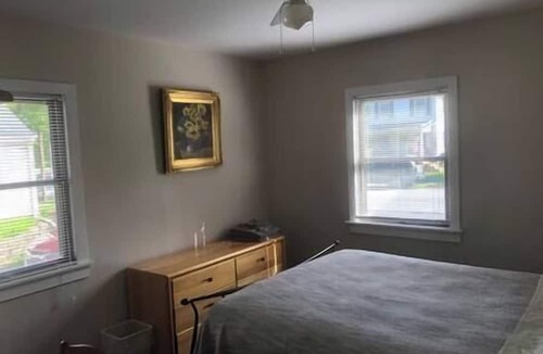Milford House | Prívate & Affordable room 3 Minutes from Downtown!